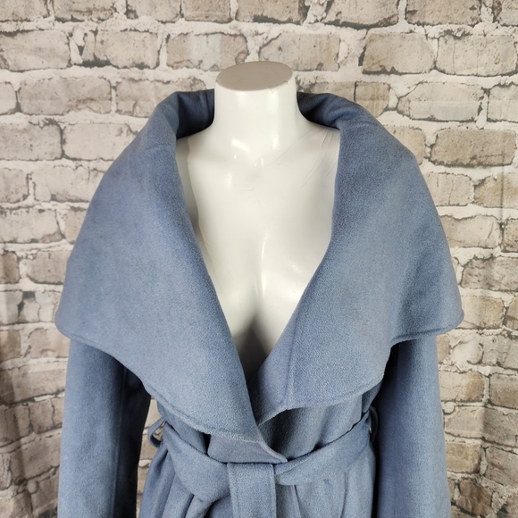 Tahari Marla Powder Blue Handmade Double Face Wool Wrap Coat Size Medium - Picture 6 of 12
